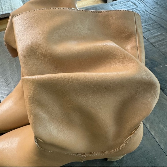 Oasis Society Faux Leather Slouch Booties Tan Camel Size 9 - Picture 8 of 9
